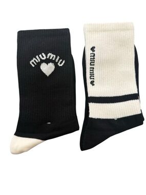2 Pair Miu Miu Outlet Black & White Heart Logo Crew Socks